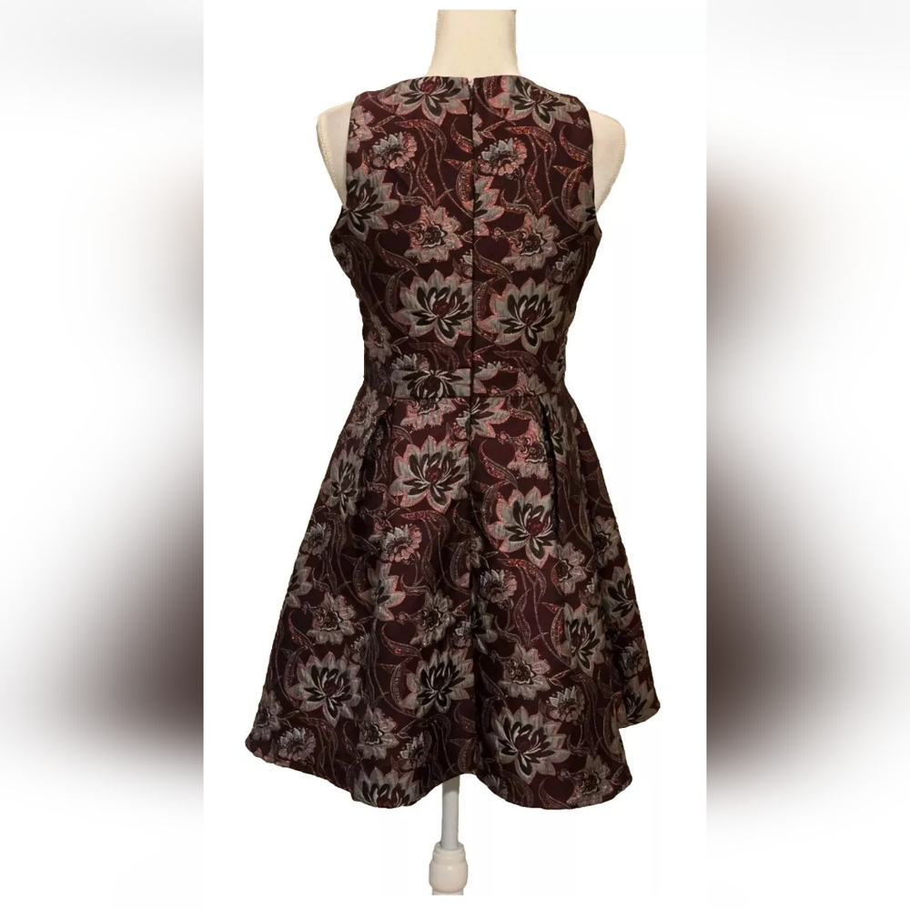 Francesca’s Floral Jacquard Fit & Flare Cocktail Dress Burgundy Day to Night M - Picture 12 of 15